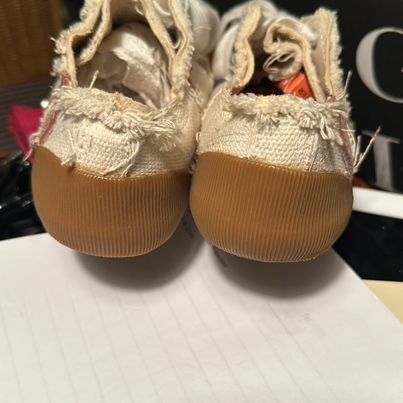 Steve Madden women P-Jolt Patchwork Sneaker Shoe Size 6 White - Picture 2 of 7